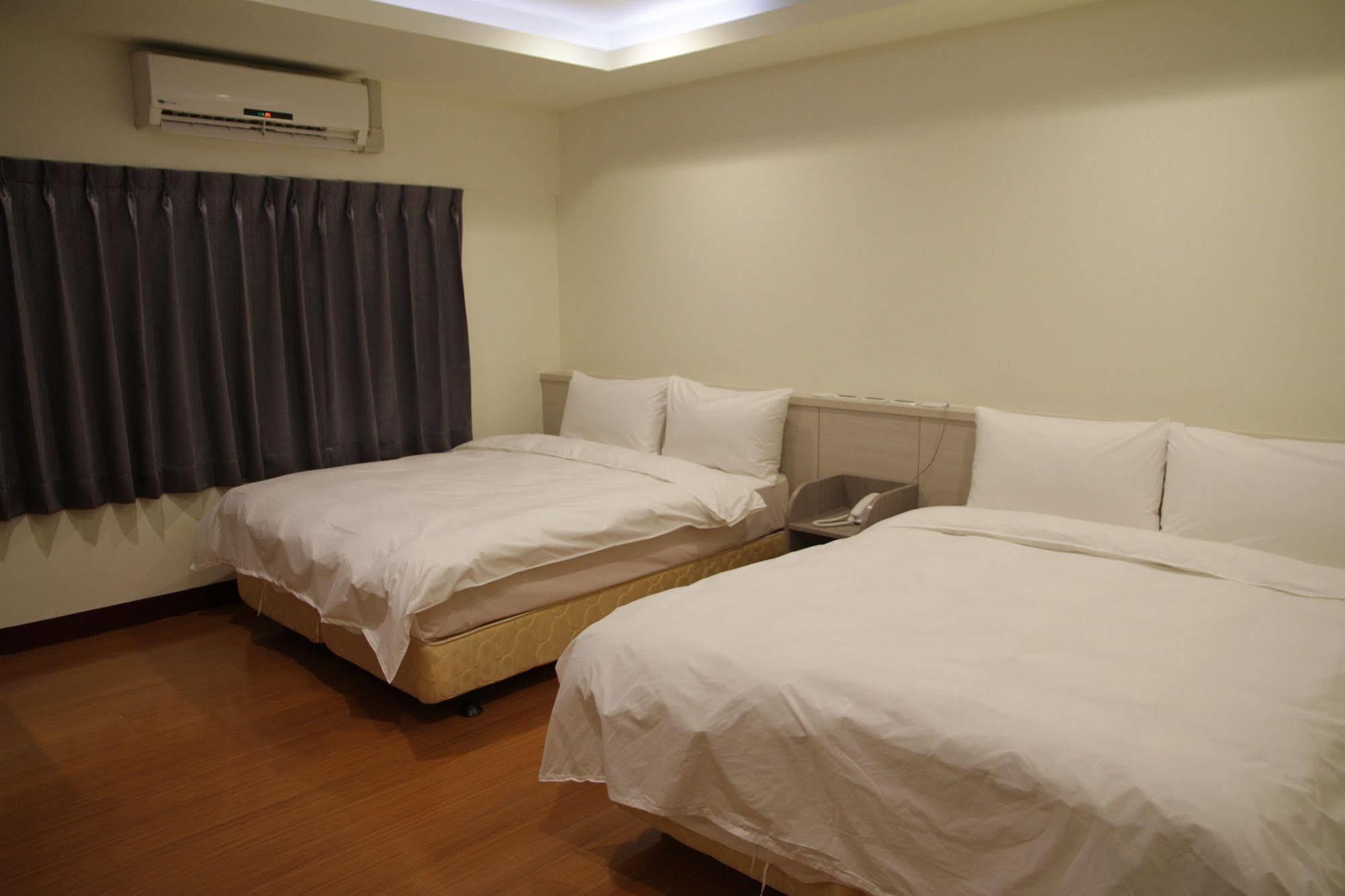Well Live Hotel Douliu Exterior foto