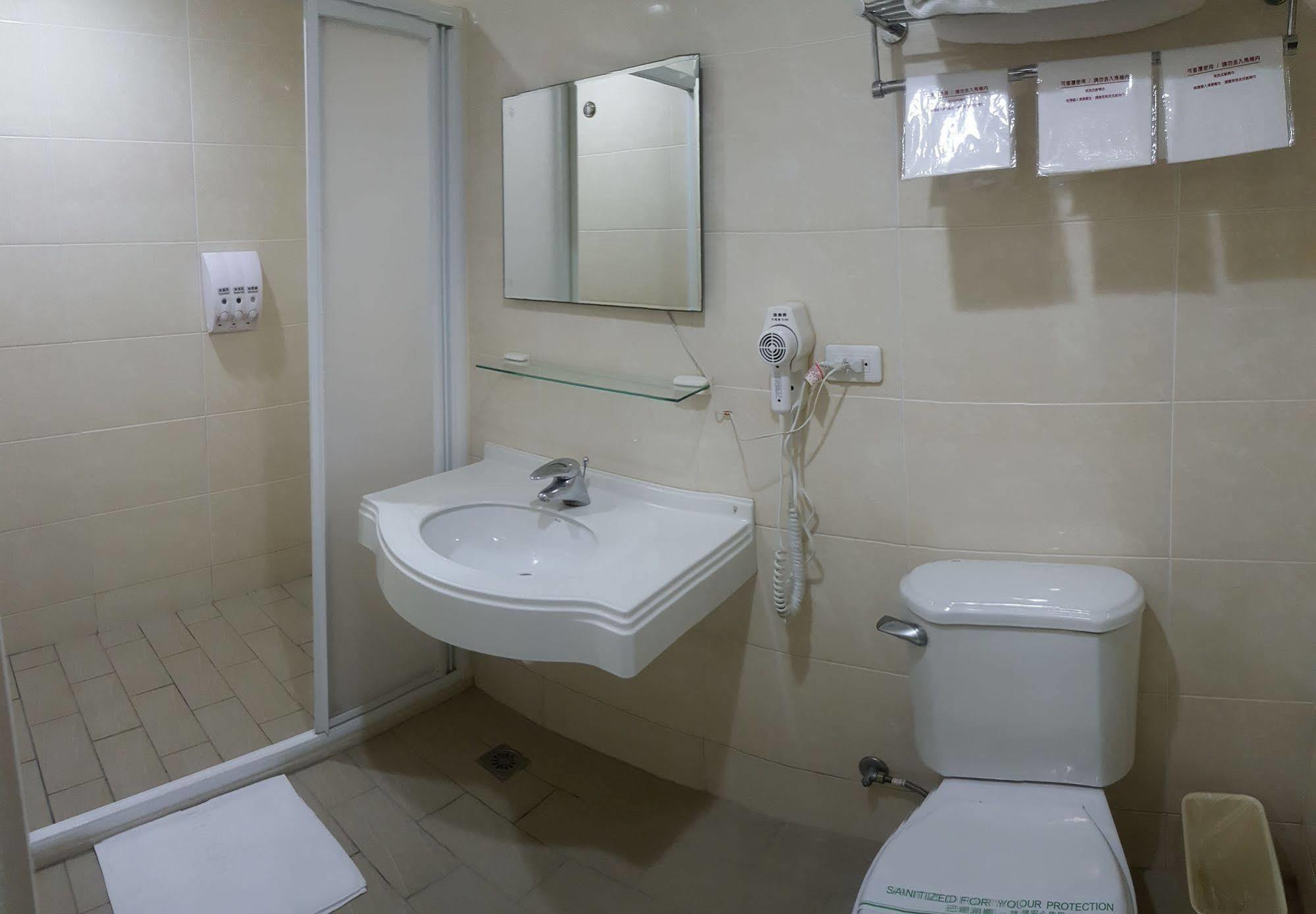Well Live Hotel Douliu Exterior foto
