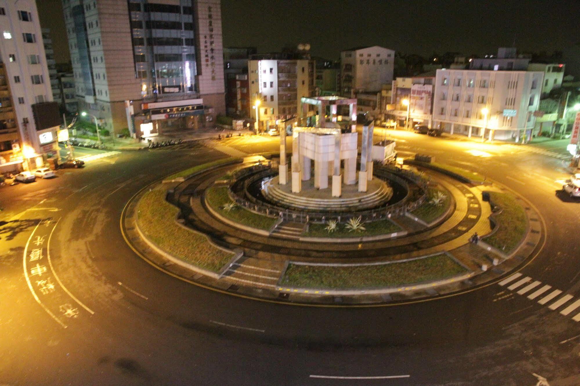 Well Live Hotel Douliu Exterior foto