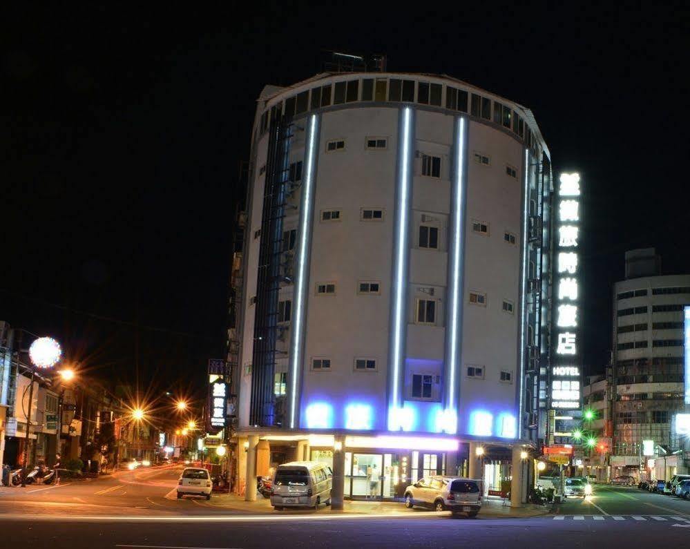 Well Live Hotel Douliu Exterior foto