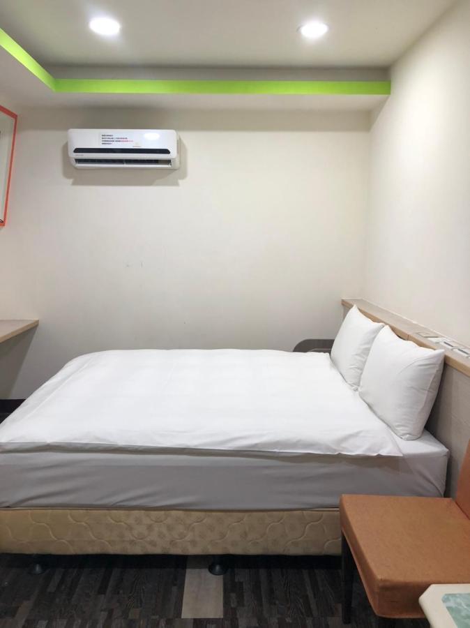 Well Live Hotel Douliu Exterior foto
